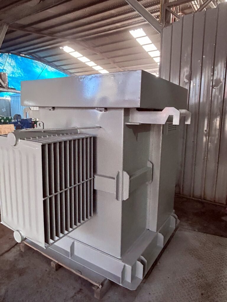 Pad mounted terminado en planta — foto real en planta de Transformadores MCD
